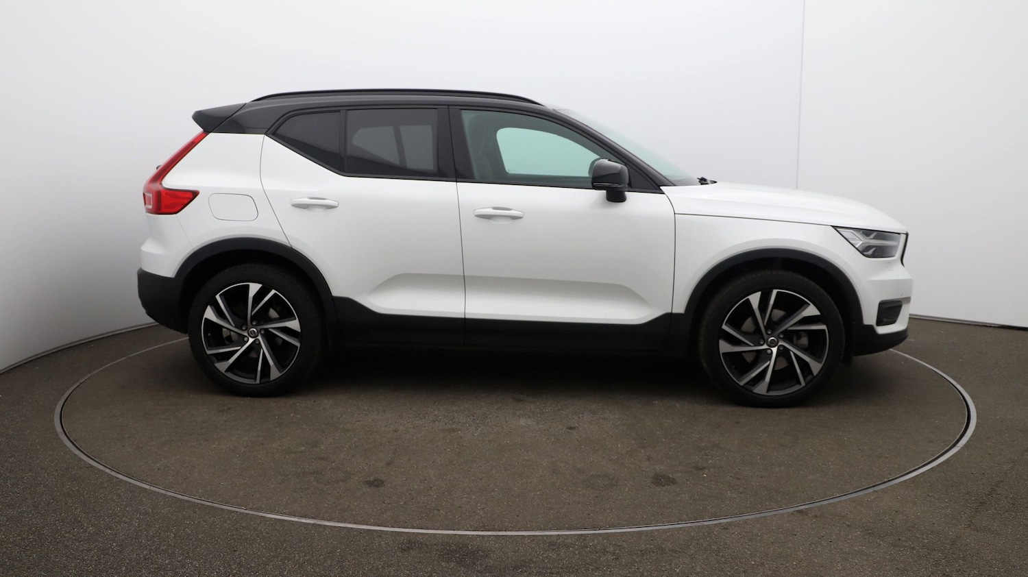 Used Volvo XC40 2020 for sale - 76809722: Photo 40