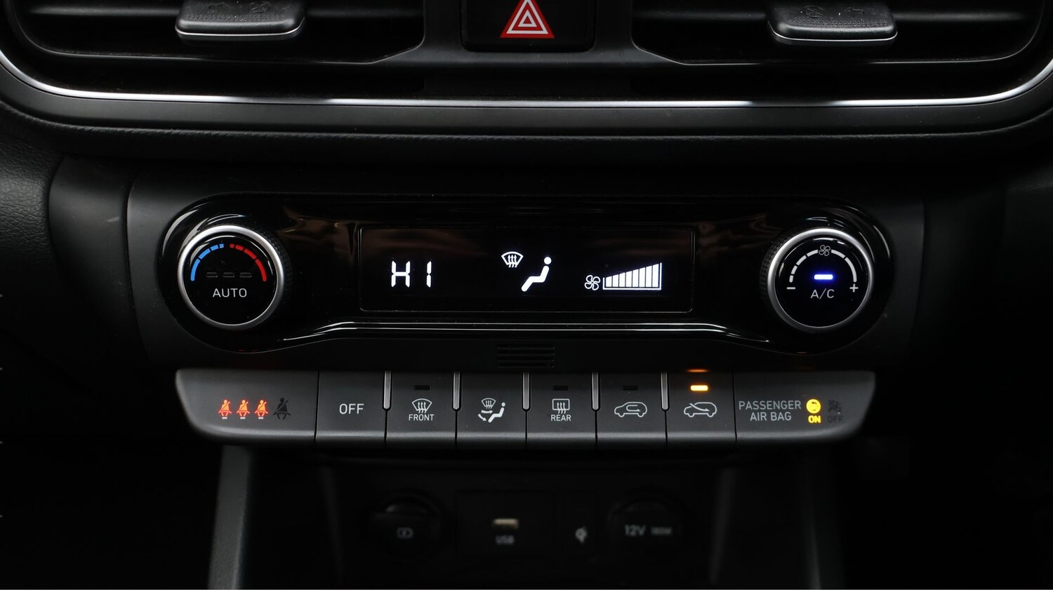 Used Hyundai KONA 2022 for sale - 77945841: Photo 12