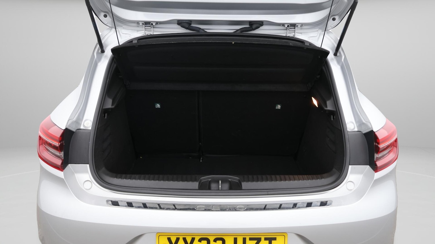 Used Renault Clio 2022 for sale - 76432177: Photo 18