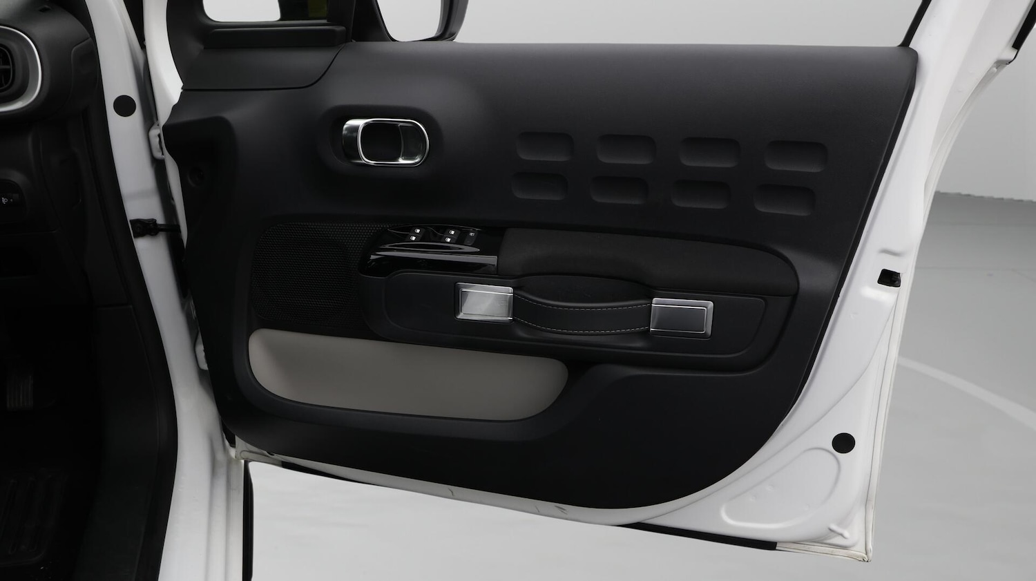 Used Citroen C3 2024 for sale - 76701865: Photo 16