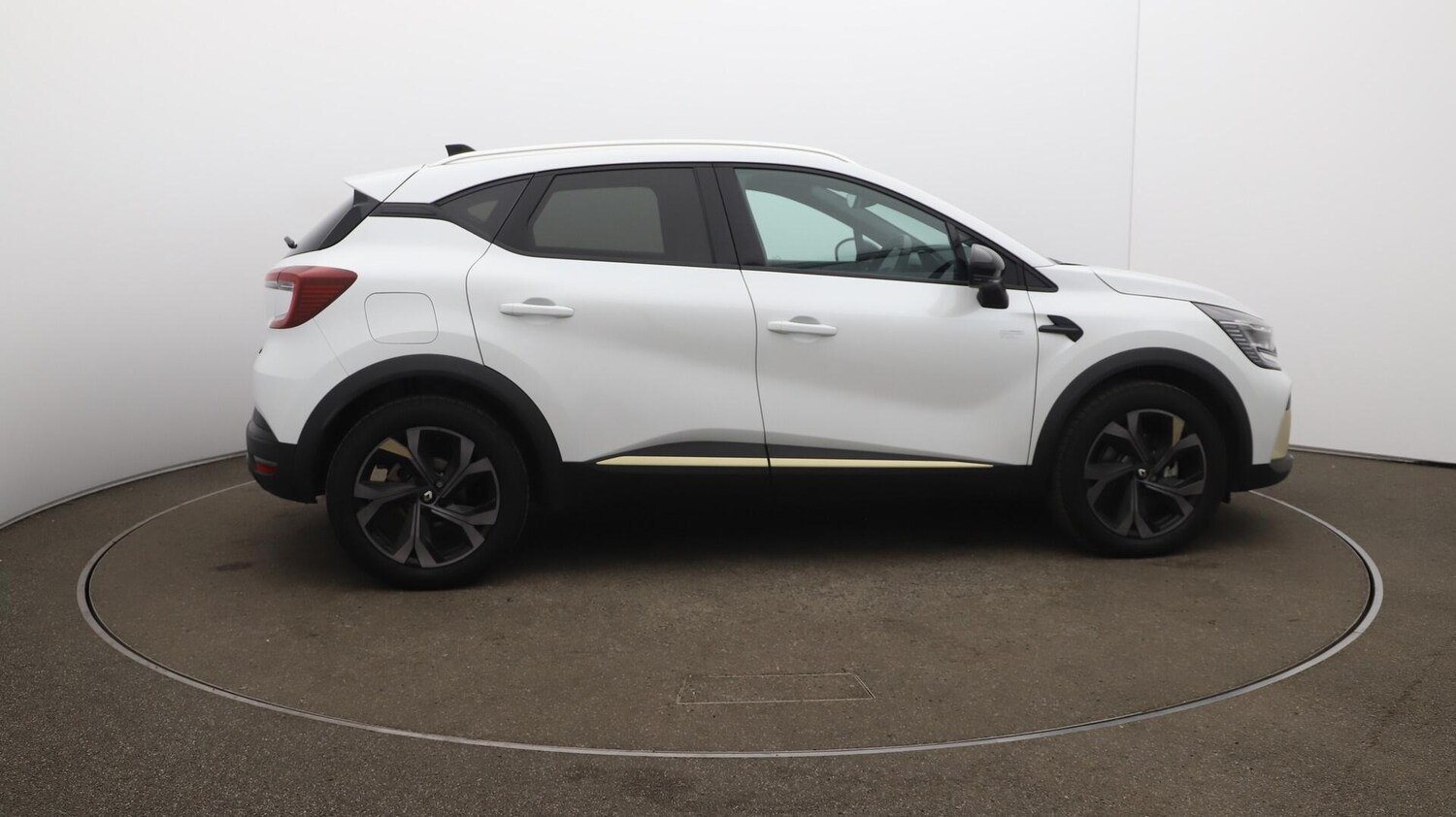 Used Renault Captur 2024 for sale - 76001178: Photo 50