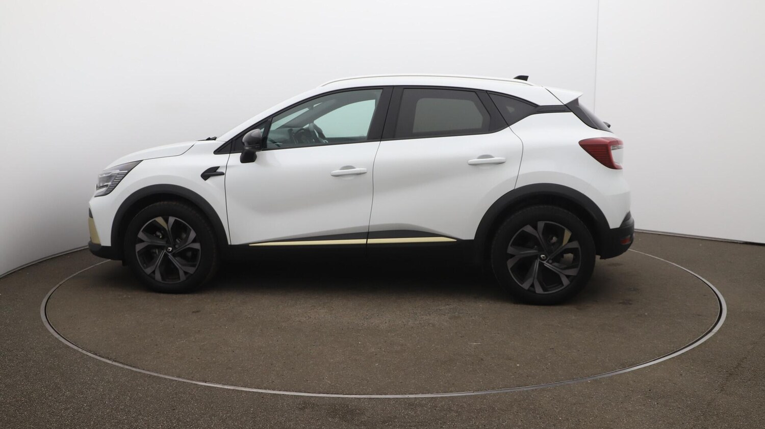 Used Renault Captur 2024 for sale - 76001178: Photo 64