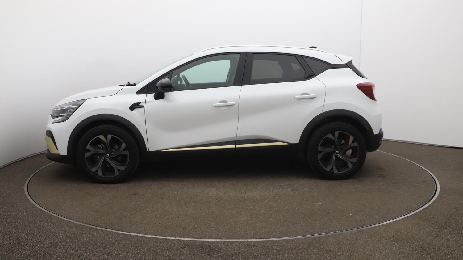 Used Renault Captur 2024 for sale - 76001178: Photo 65