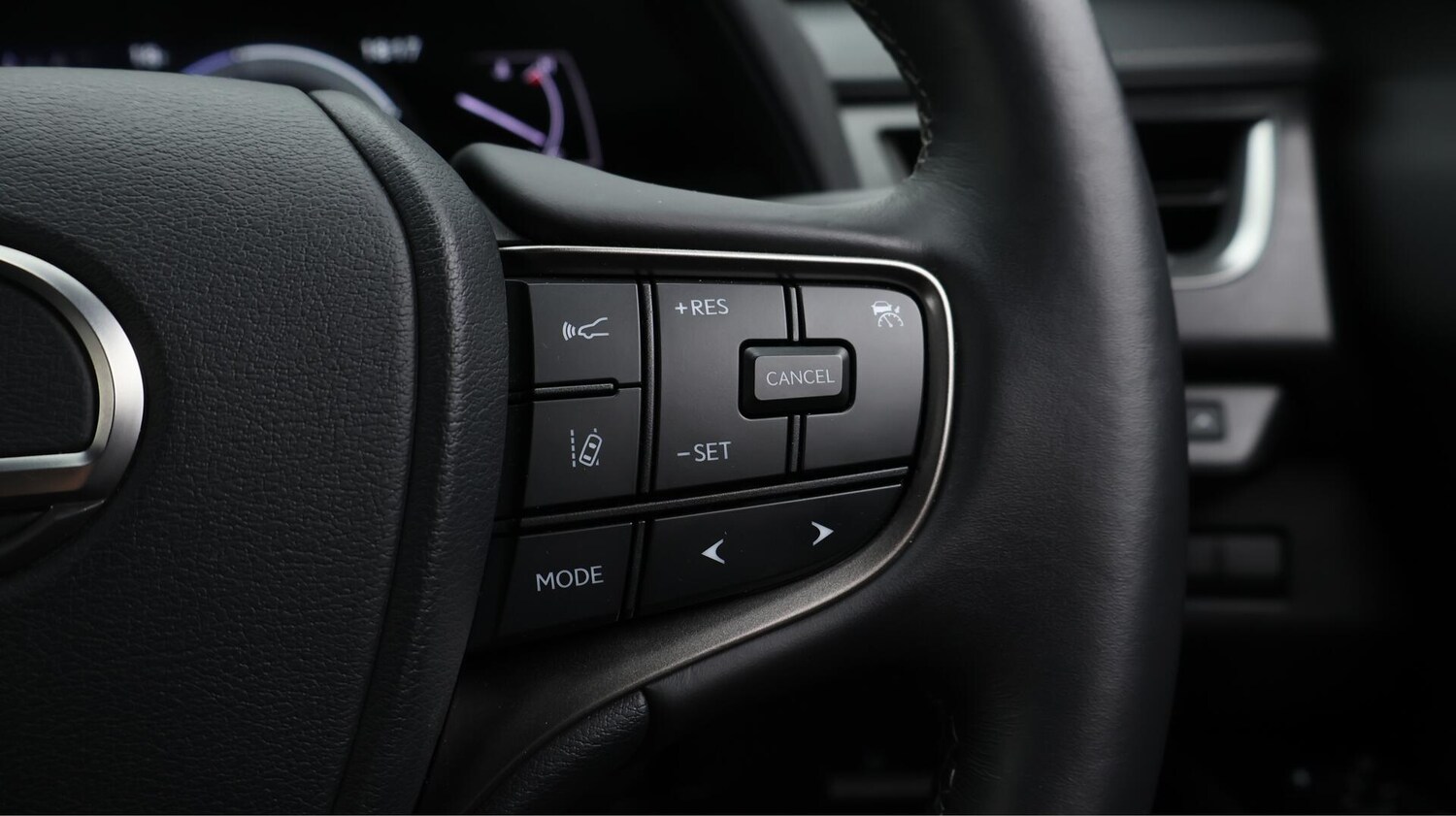 Used Lexus UX 2021 for sale - 76538187: Photo 27