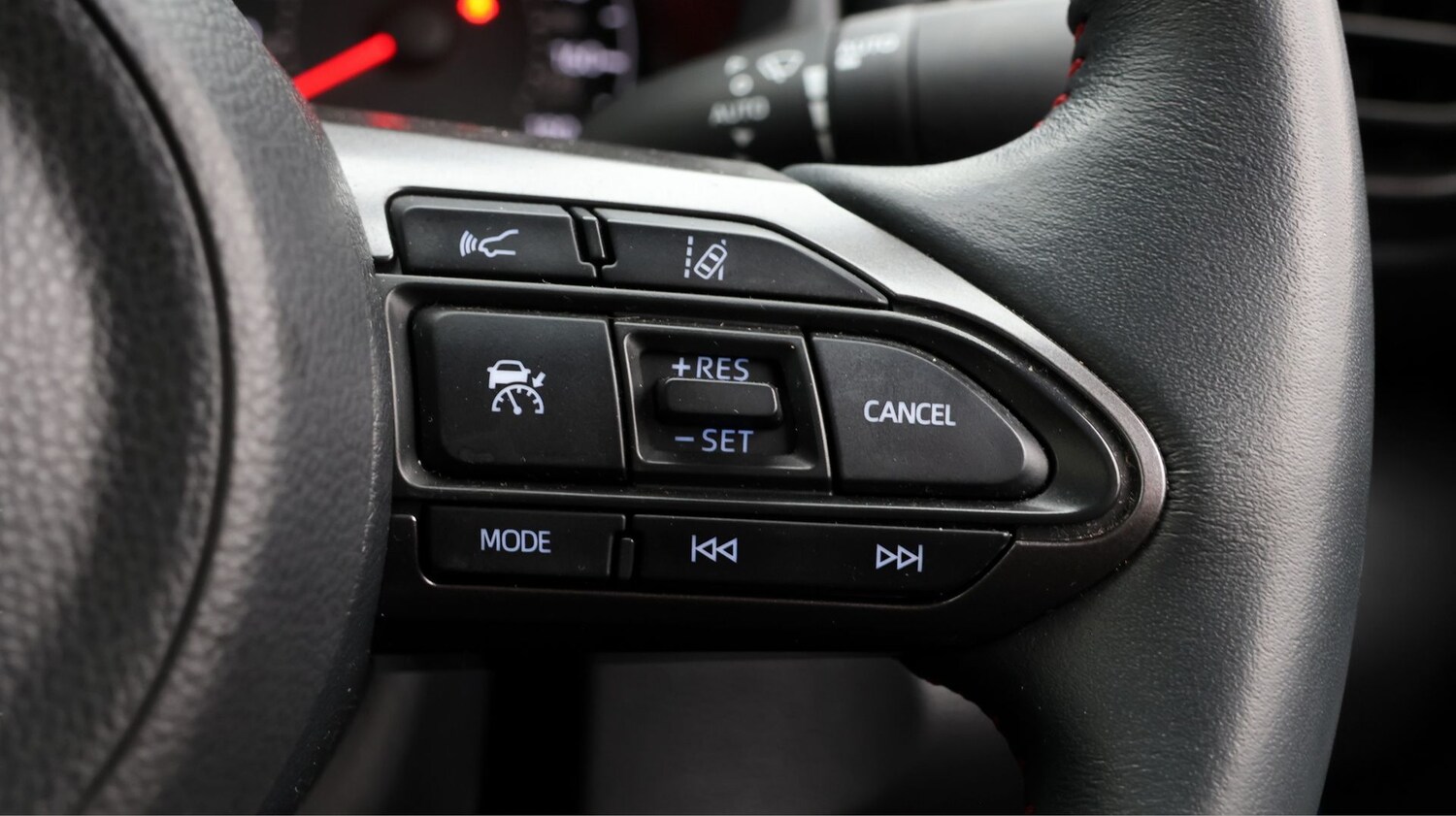 Used Toyota Yaris for sale - 77873138: Photo 24