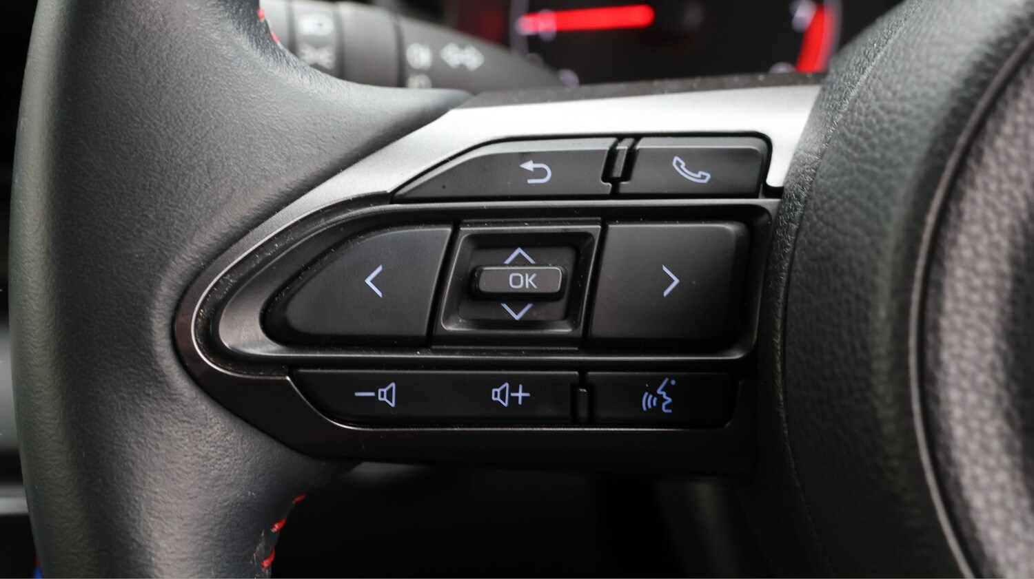 Used Toyota Yaris for sale - 77873138: Photo 26