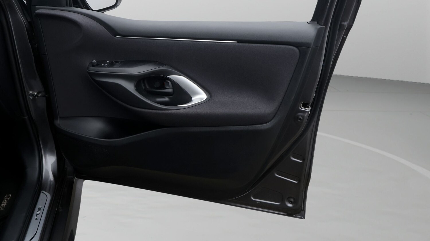 Used Toyota Yaris 2023 for sale - 77296920: Photo 15