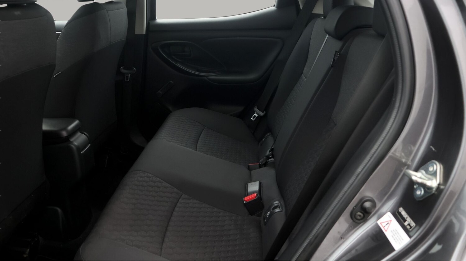 Used Toyota Yaris 2023 for sale - 77296920: Photo 16