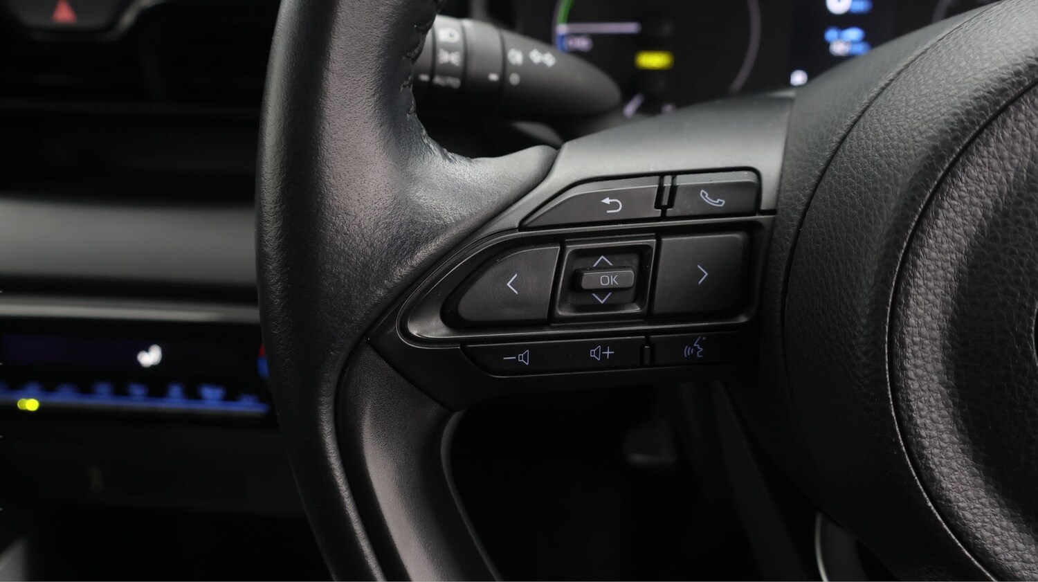 Used Toyota Yaris 2023 for sale - 77296920: Photo 24