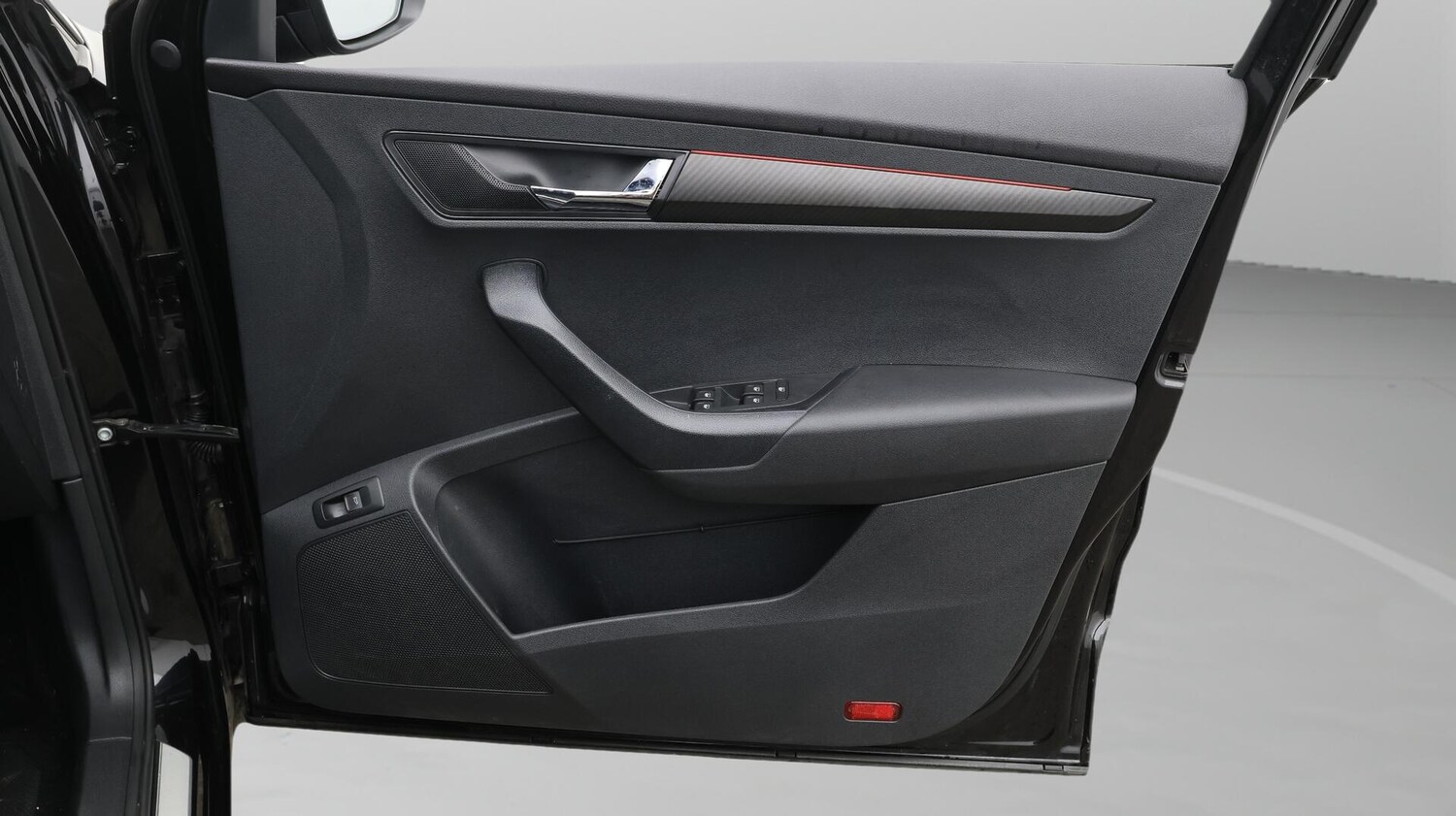 Used Skoda Karoq 2021 for sale - 76215499: Photo 16