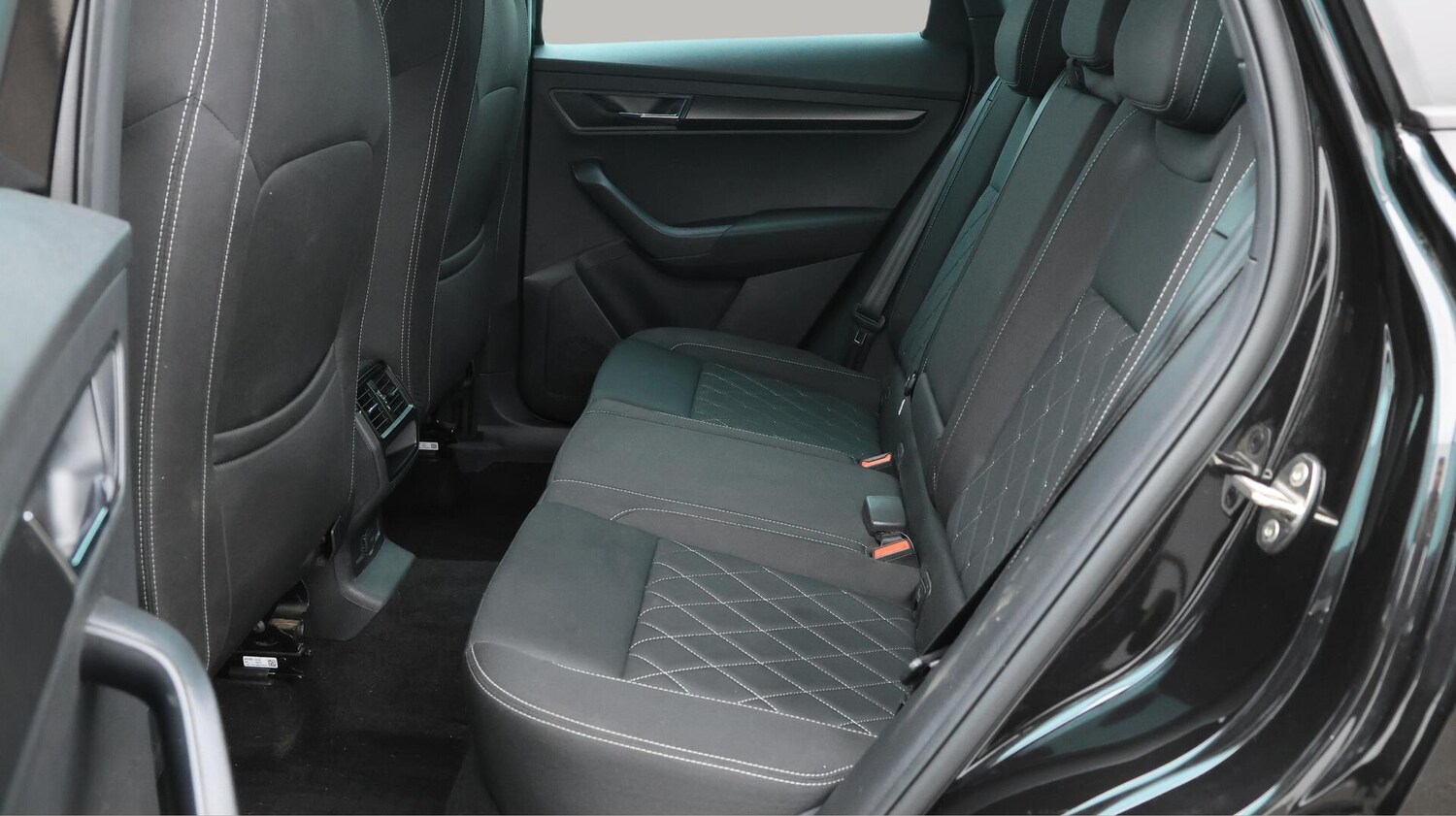 Used Skoda Karoq 2021 for sale - 76215499: Photo 17