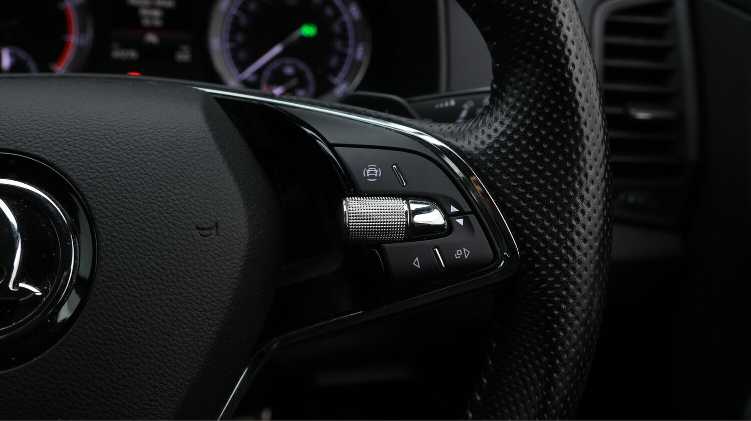 Used Skoda Karoq 2021 for sale - 76215499: Photo 27