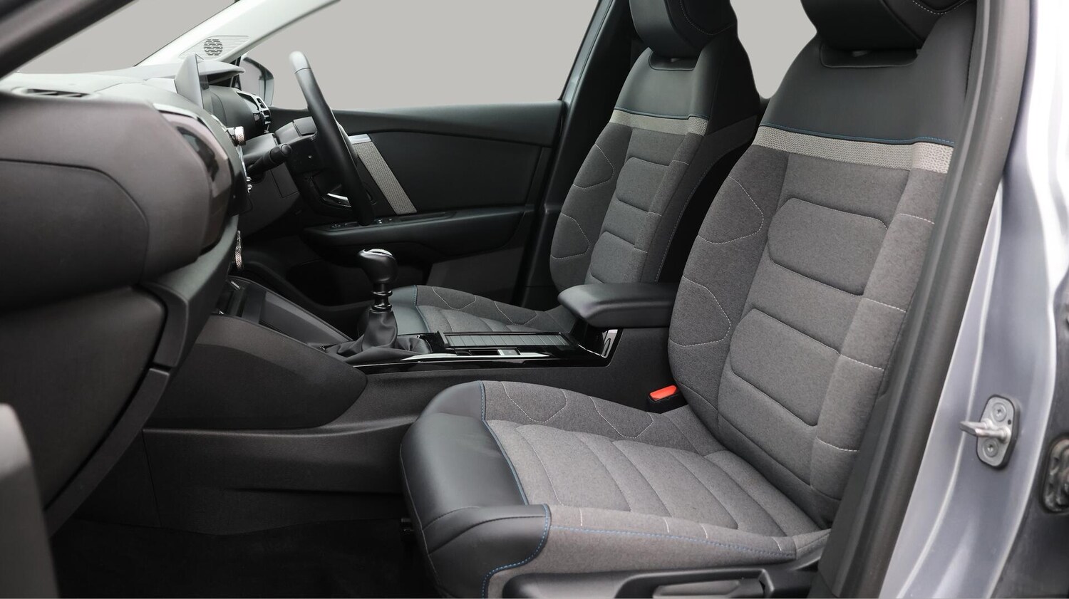 Used Citroen C4 2023 for sale - 76432859: Photo 15