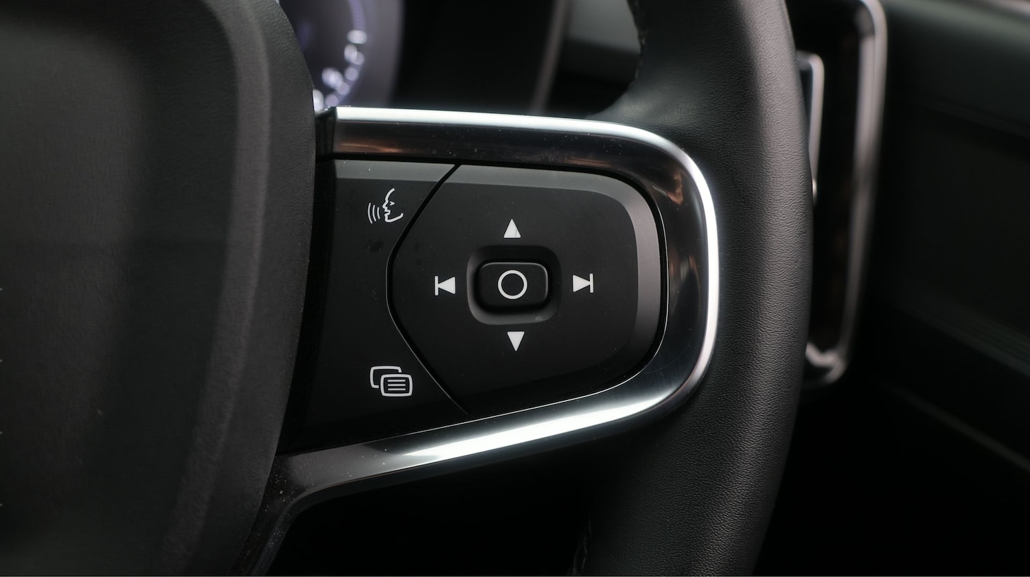 Used Volvo XC40 2022 for sale - 77807351: Photo 23