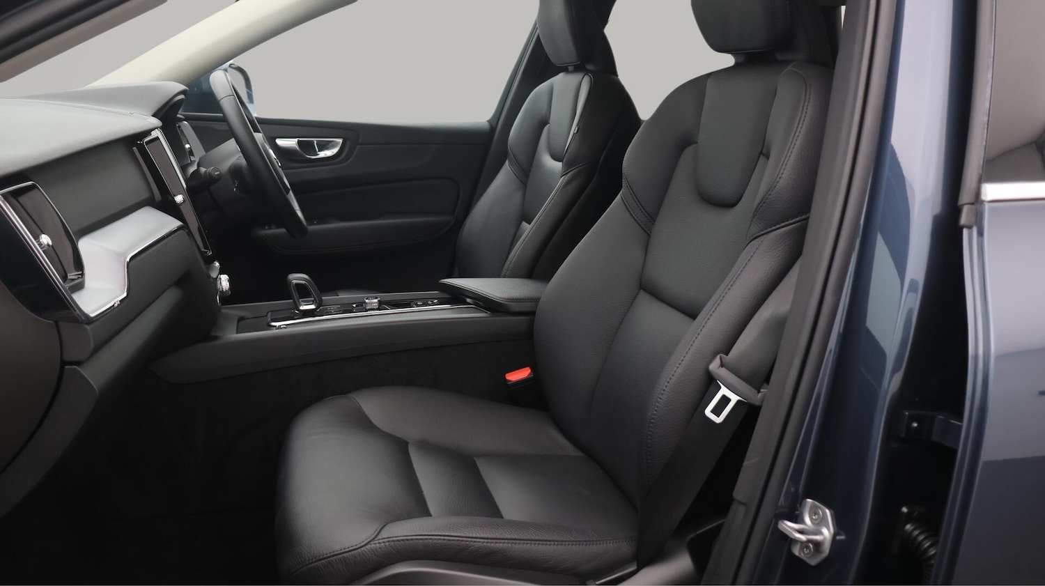 Used Volvo XC60 2021 for sale - 76349708: Photo 15