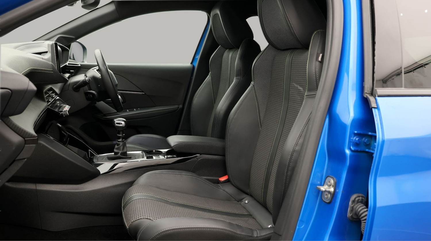 Used Peugeot 208 2023 for sale - 77210949: Photo 14