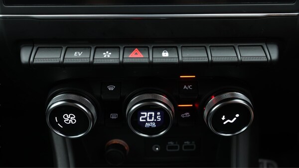 Used Renault Captur 2023 for sale - 75623824: Photo 13