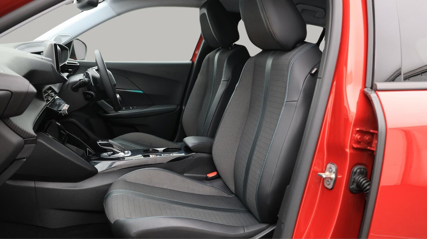 Used Peugeot 2008 2021 for sale - 76282834: Photo 15