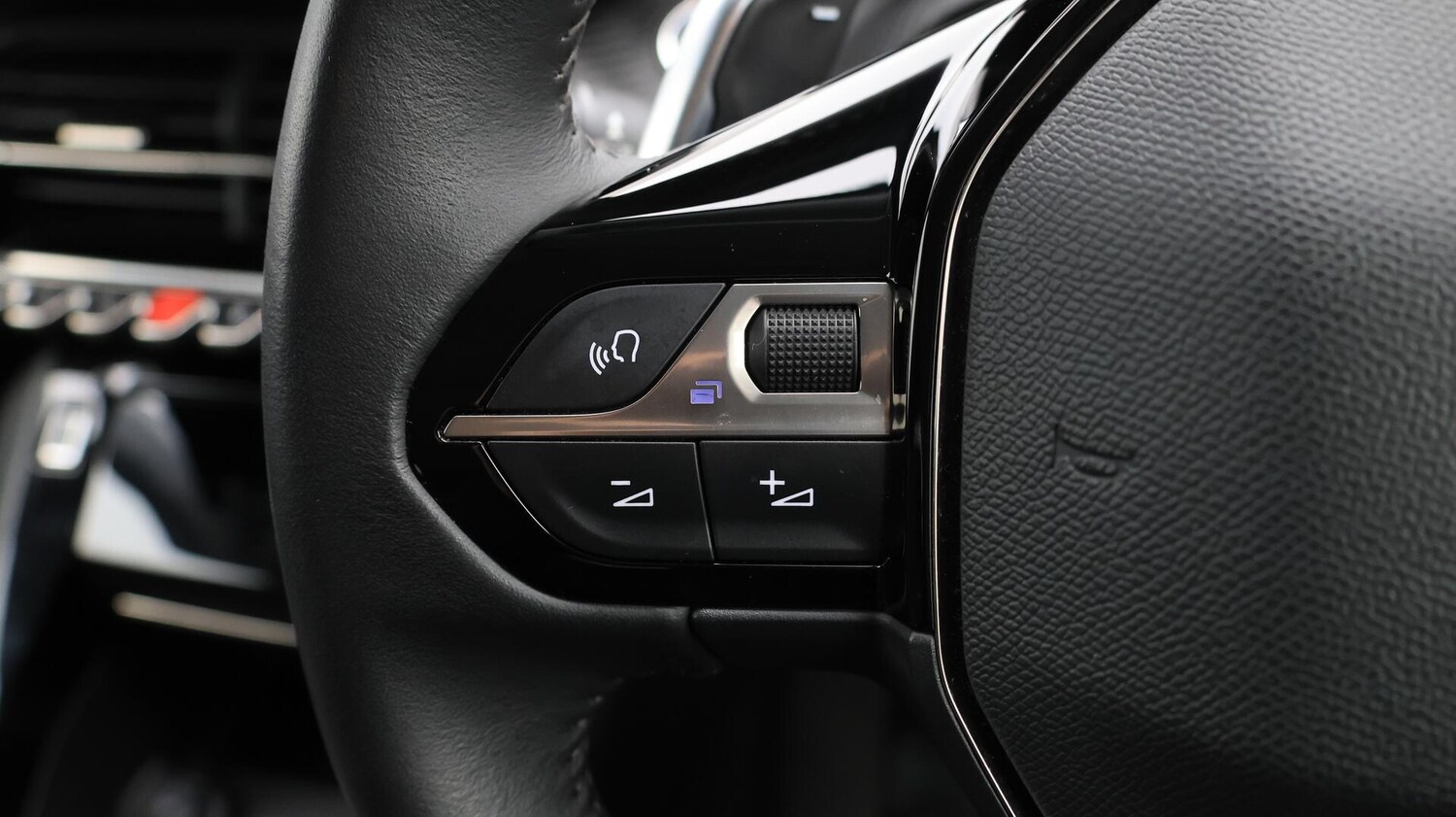 Used Peugeot 2008 2021 for sale - 76282834: Photo 23
