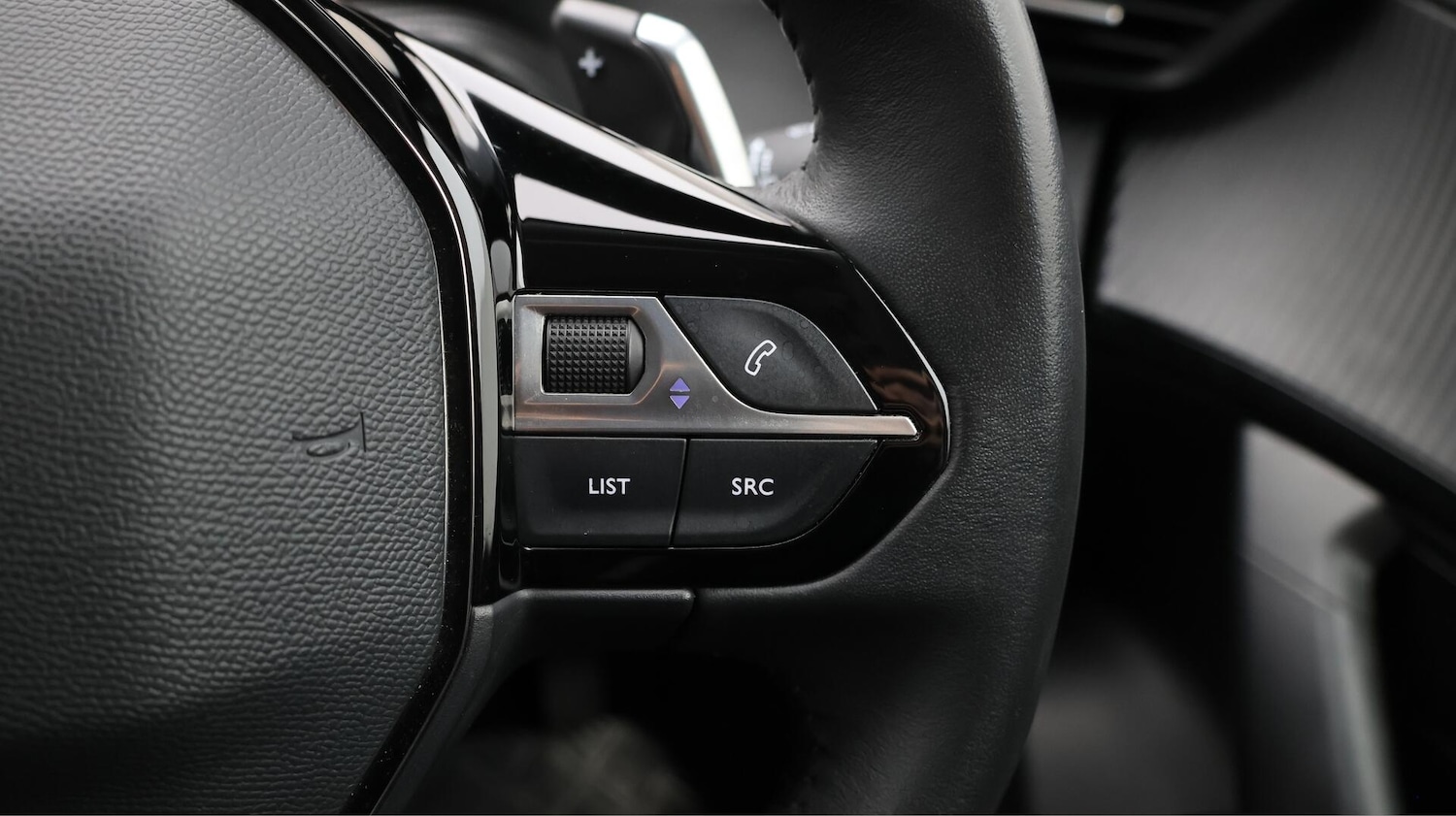 Used Peugeot 2008 2021 for sale - 76282834: Photo 24