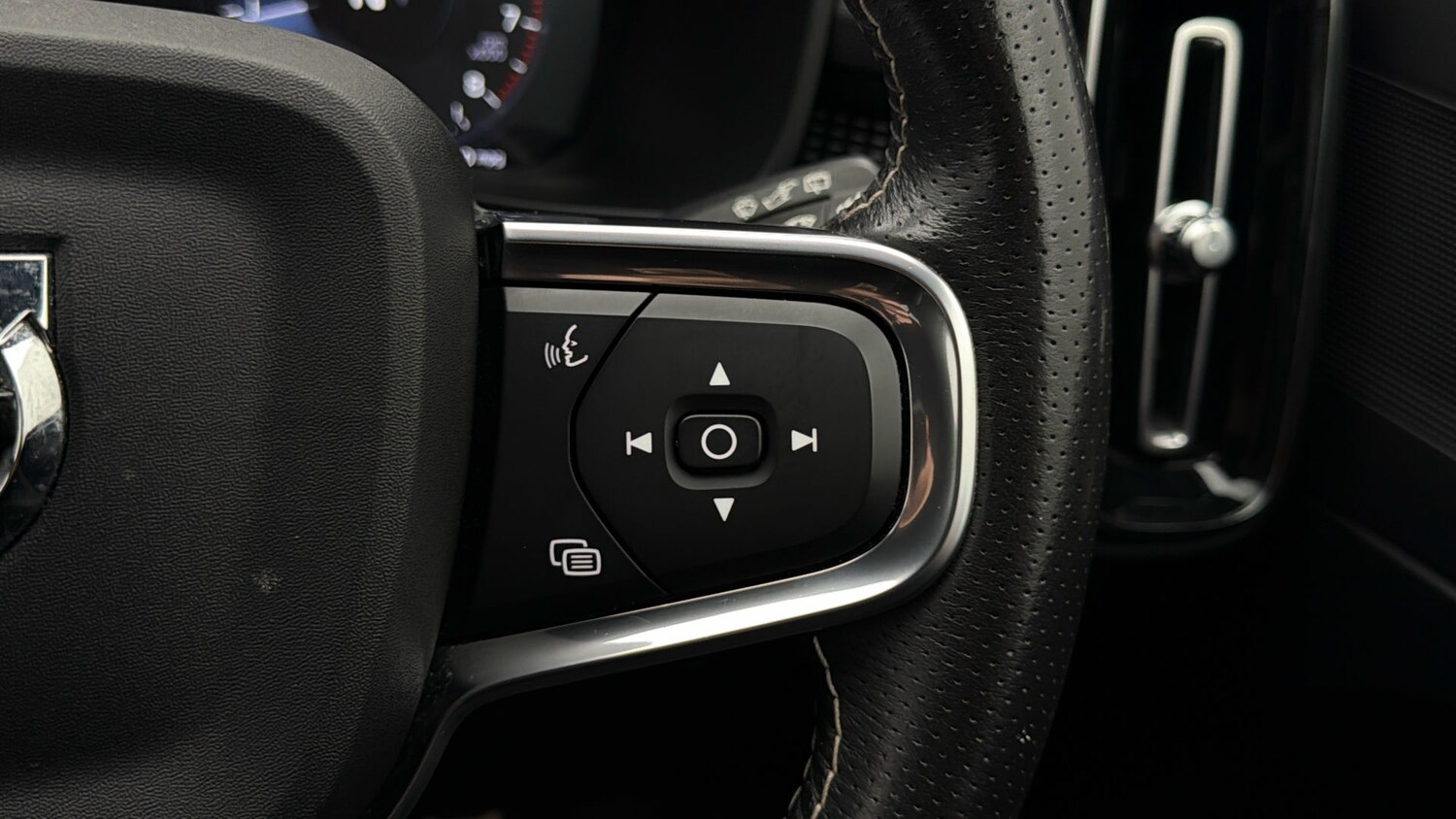 Used Volvo XC40 2021 for sale - 78197888: Photo 24