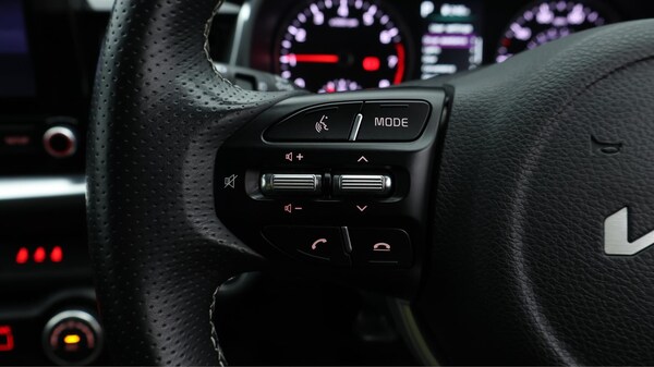 Used Kia Stonic 2022 for sale - 76284011: Photo 24