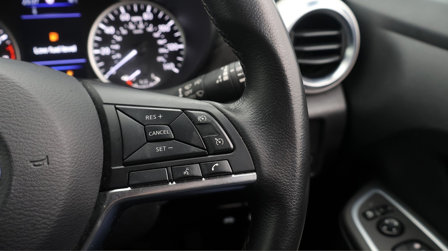 Used Nissan Micra 2022 for sale - 77125125: Photo 23