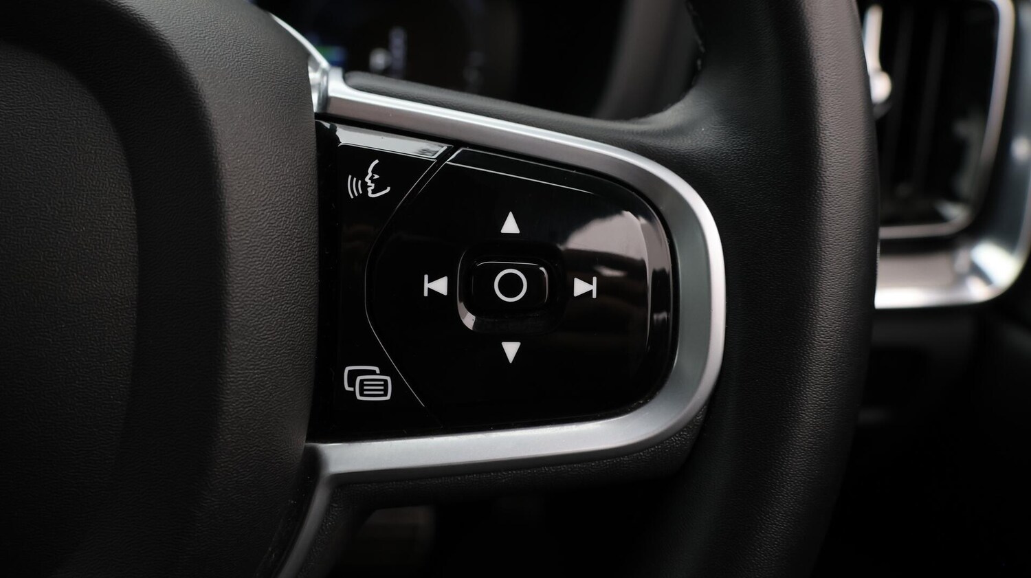 Used Volvo V60 2021 for sale - 76381065: Photo 24