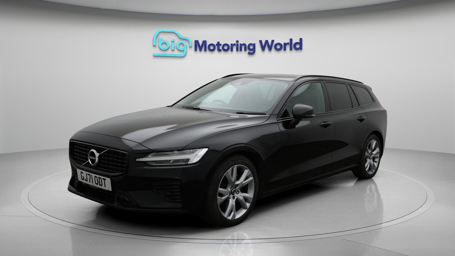 Used Volvo V60 2021 for sale - 76381065: Photo 4