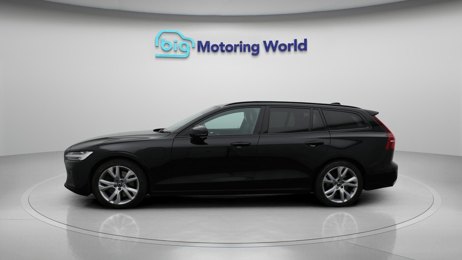 Used Volvo V60 2021 for sale - 76381065: Photo 5