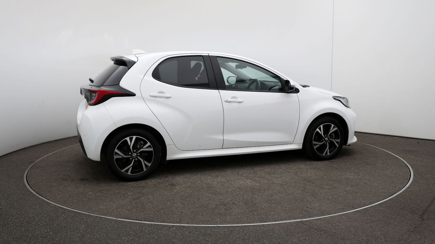 Used Toyota Yaris 2024 for sale - 77115227: Photo 18