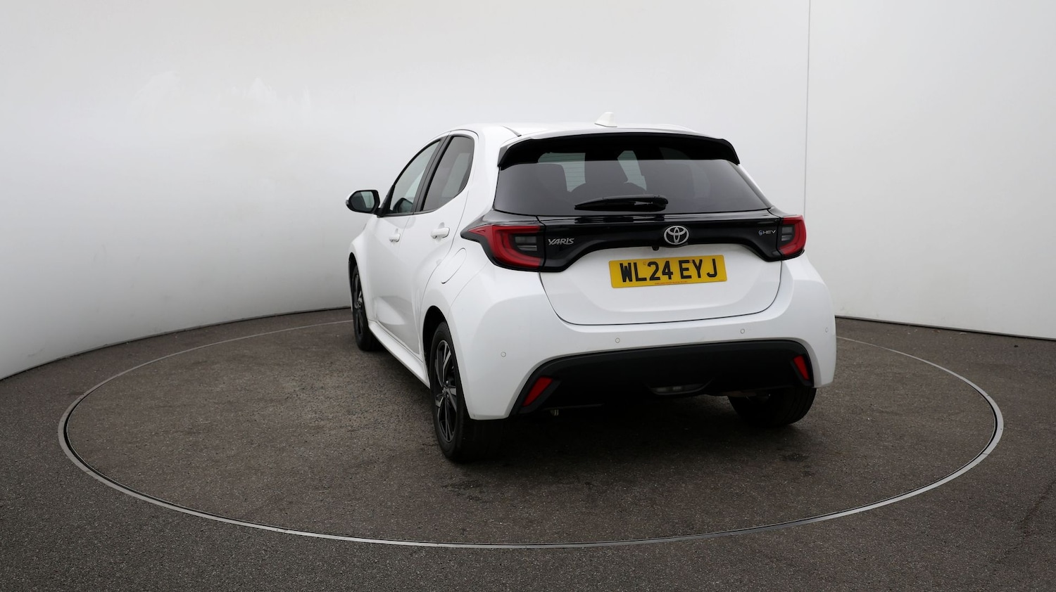 Used Toyota Yaris 2024 for sale - 77115227: Photo 27