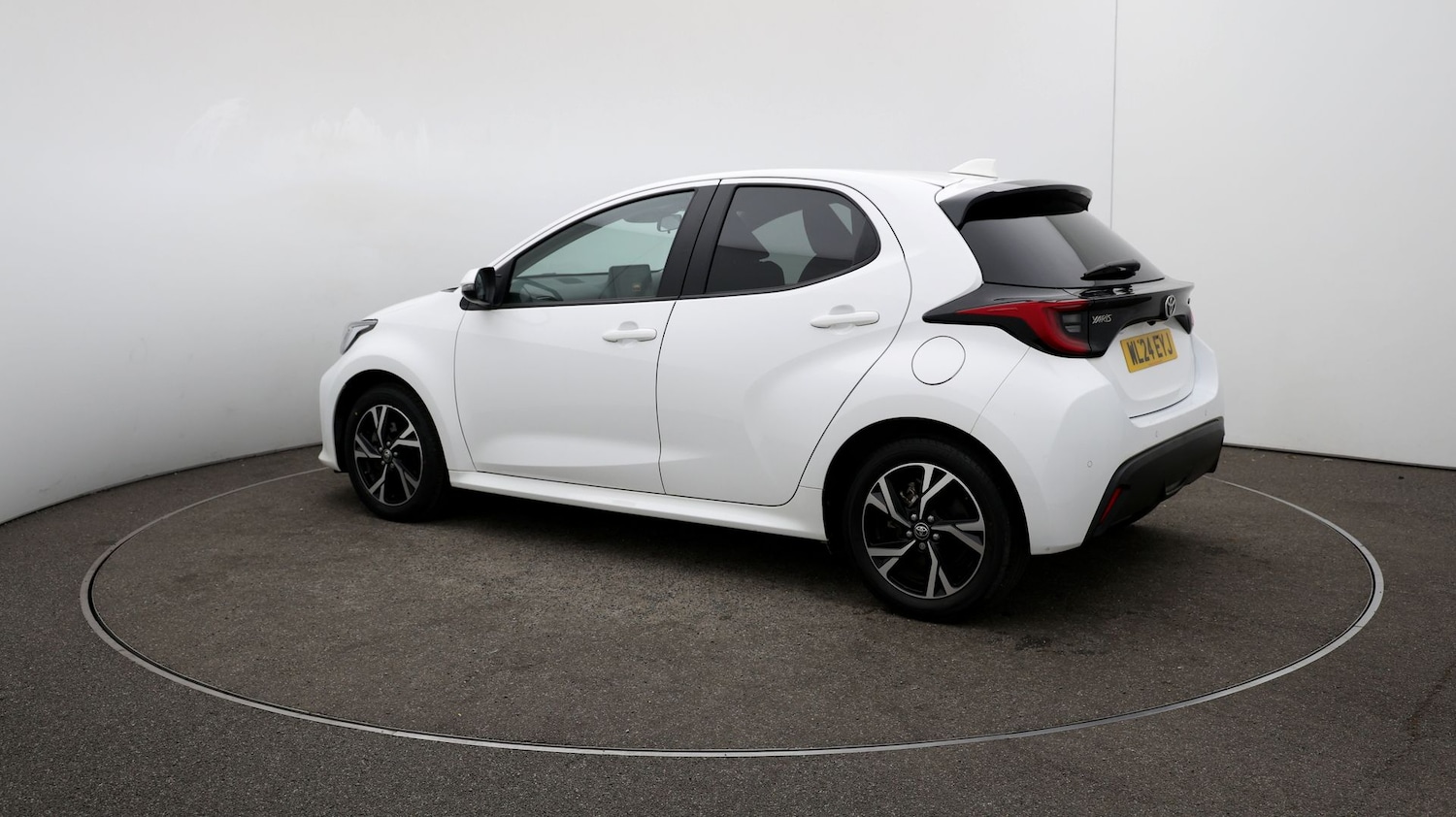 Used Toyota Yaris 2024 for sale - 77115227: Photo 3