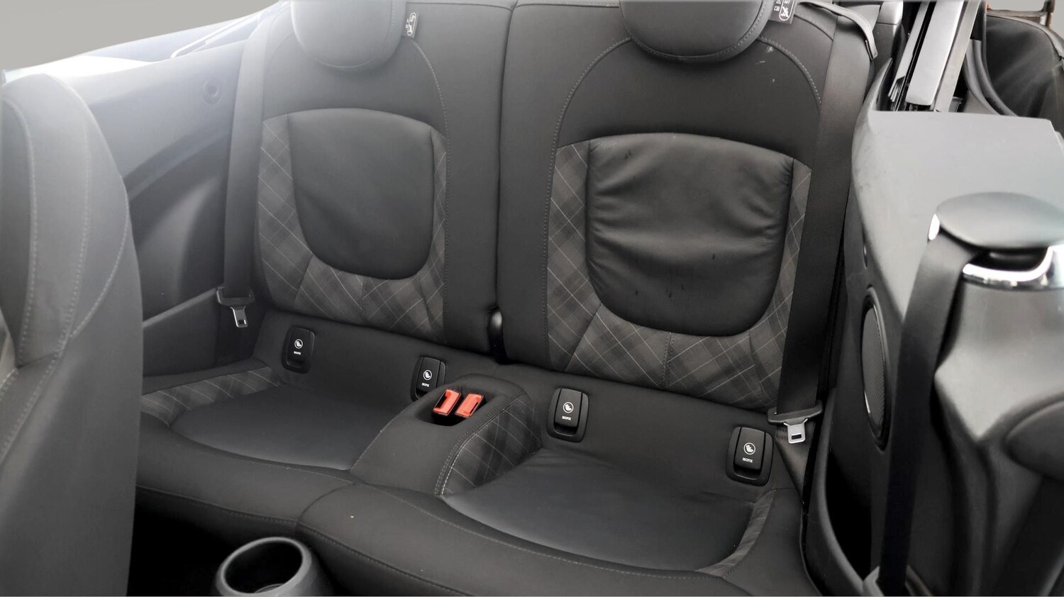 Used MINI Convertible 2018 for sale - 77490157: Photo 15