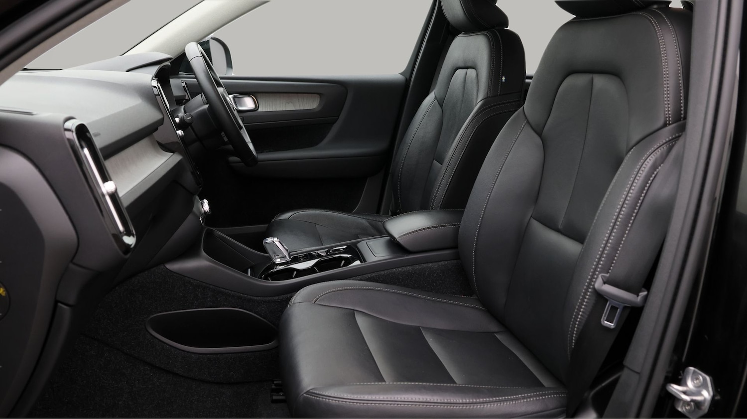 Used Volvo XC40 2020 for sale - 77207632: Photo 14