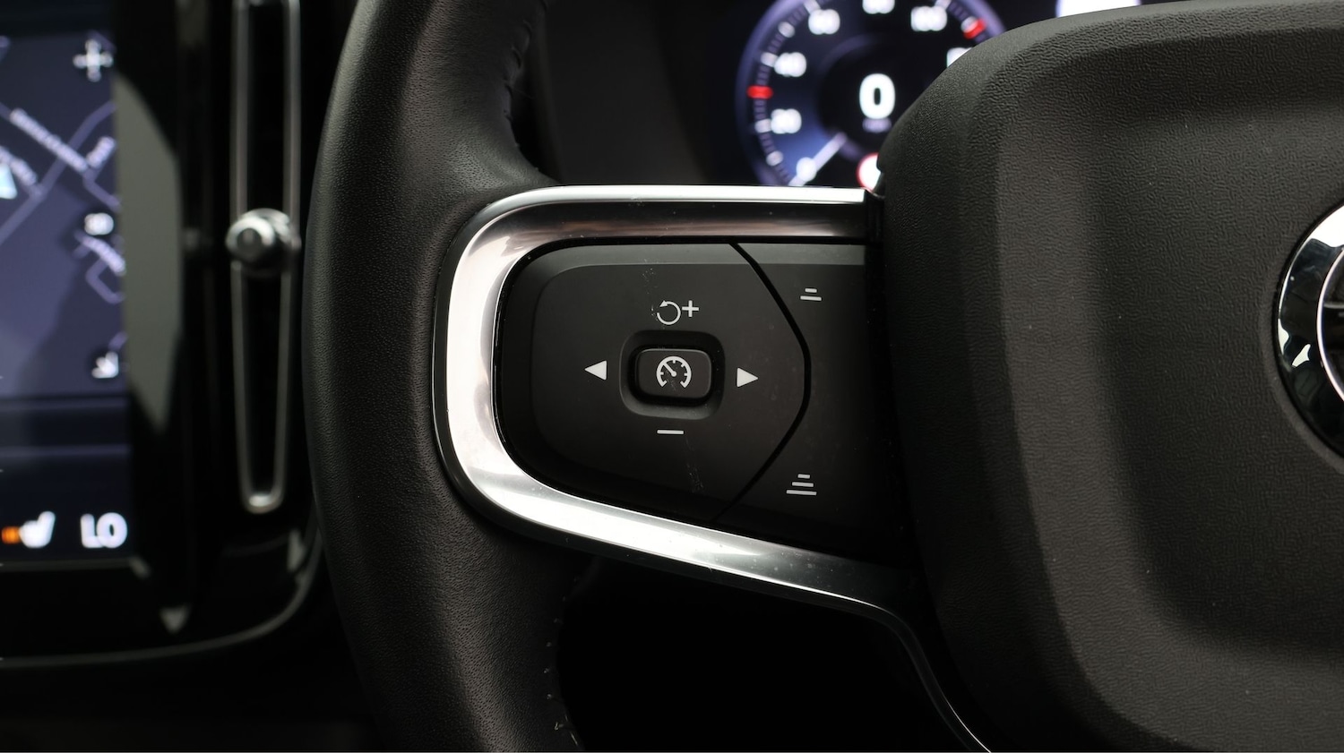 Used Volvo XC40 2020 for sale - 77207632: Photo 22