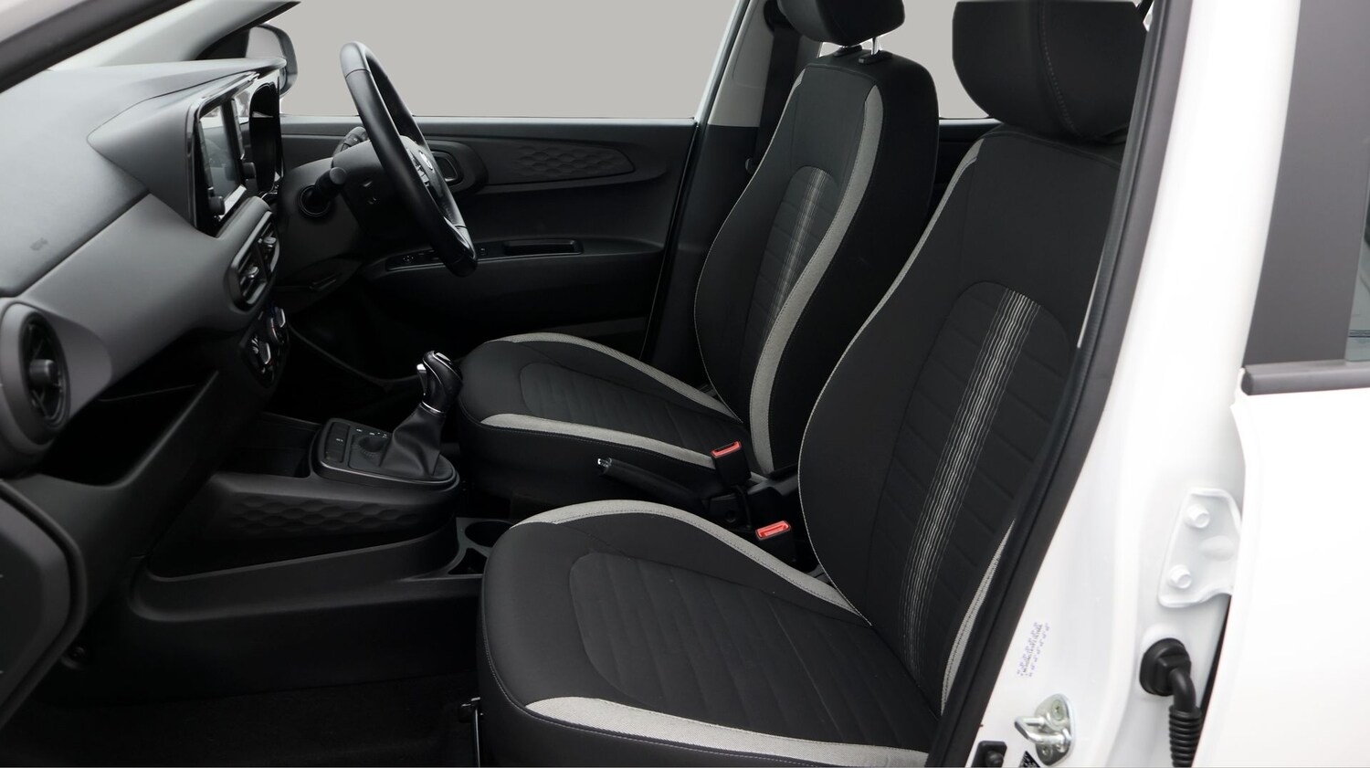 Used Hyundai i10 2022 for sale - 77270854: Photo 14