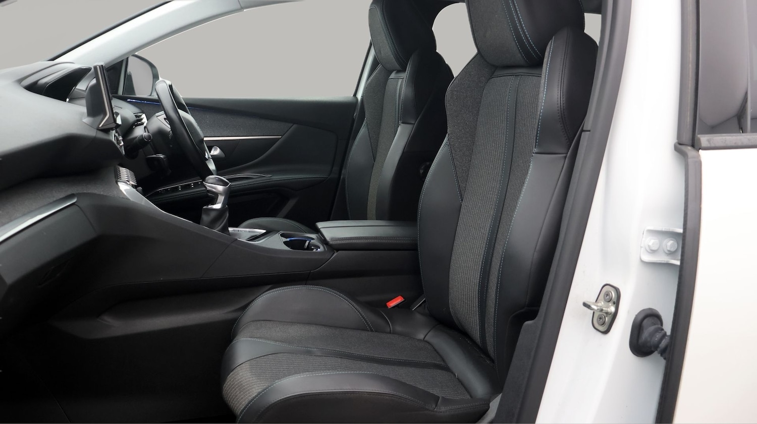 Used Peugeot 5008 2021 for sale - 77288919: Photo 14