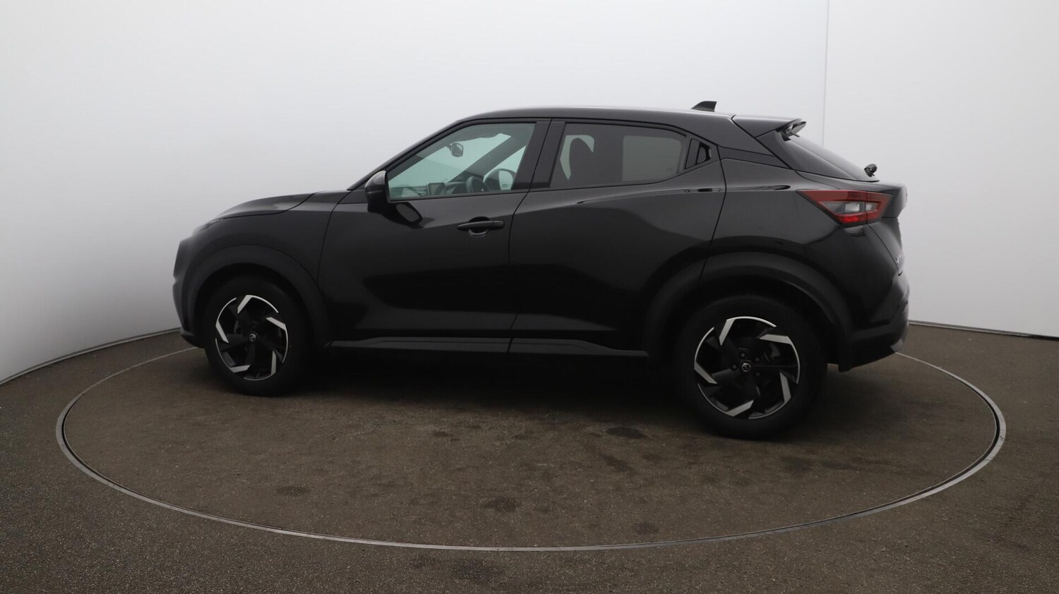 Used Nissan Juke 2023 for sale - 76001479: Photo 58