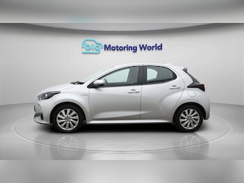 Used Toyota Yaris 2021 for sale - 77589933: Photo