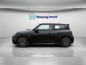 Used MINI Cooper 2024 for sale - 77181606: Photo