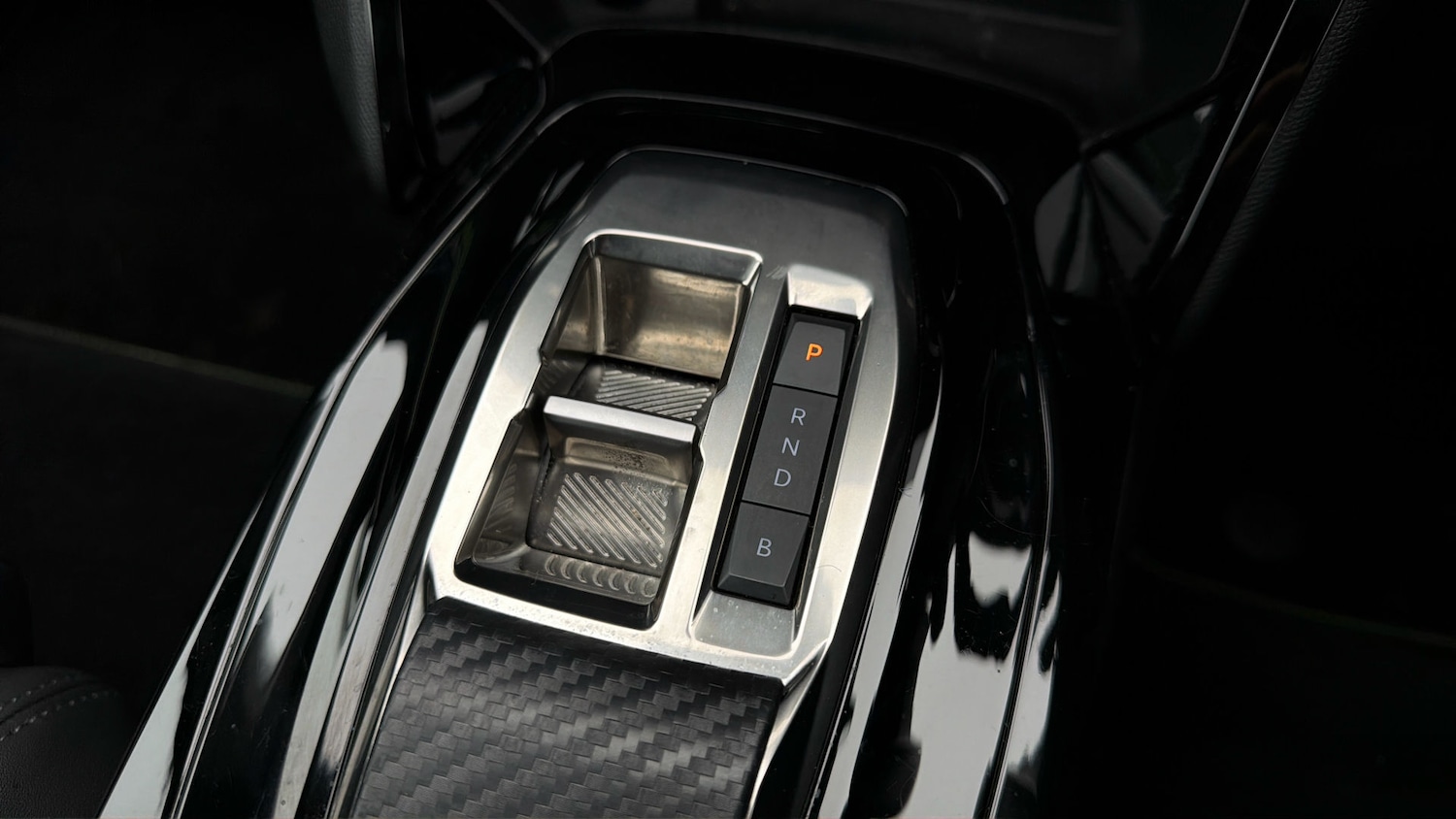 Used Peugeot E-2008 2024 for sale - 78012448: Photo 24