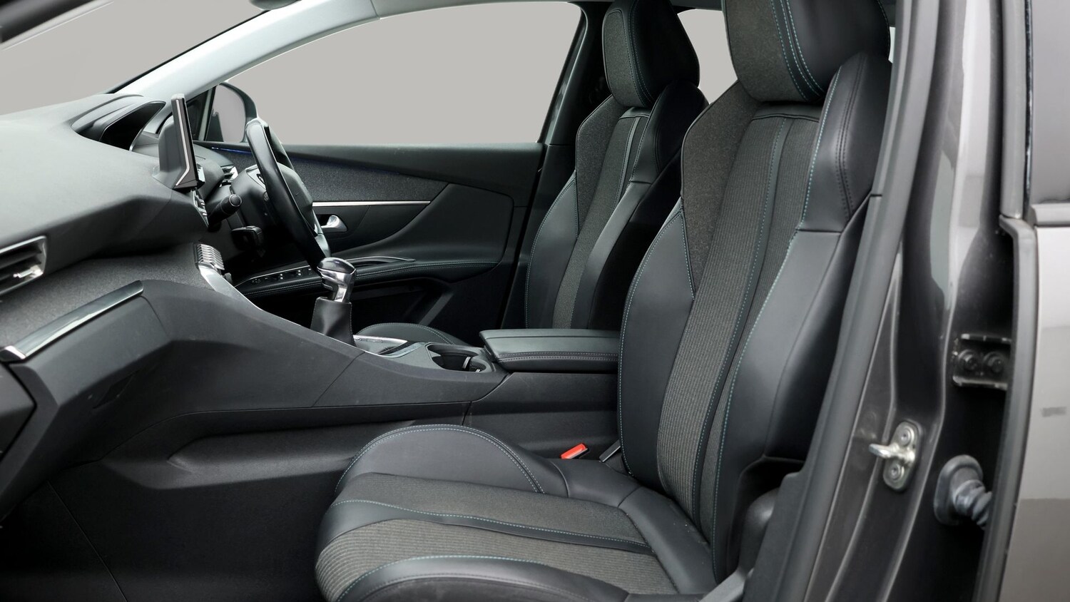 Used Peugeot 5008 2022 for sale - 77181596: Photo 14