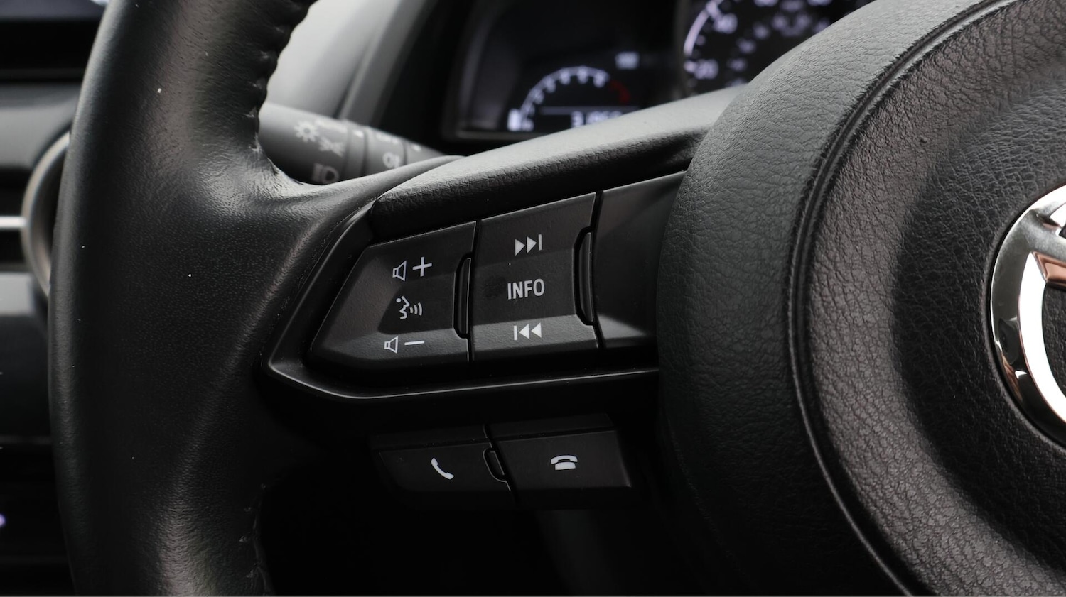 Used Mazda Mazda2 2022 for sale - 76701755: Photo 25