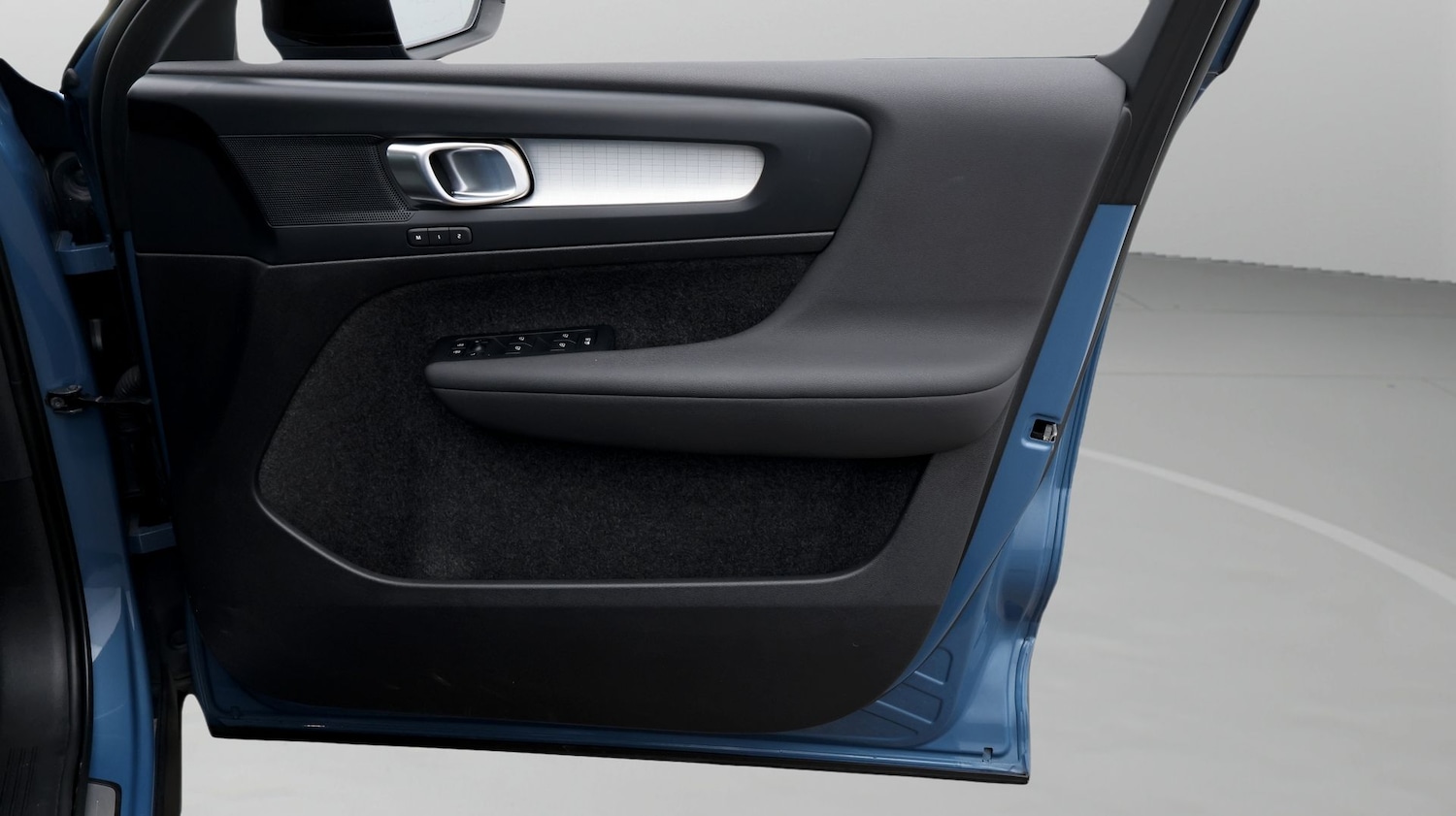 Used Volvo XC40 2023 for sale - 77589955: Photo 15