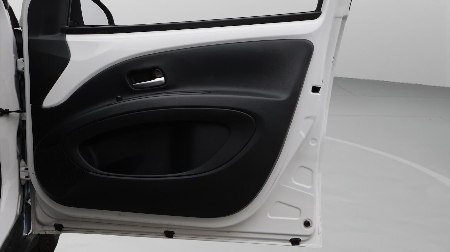 Used Toyota Aygo X 2023 for sale - 76432309: Photo 16