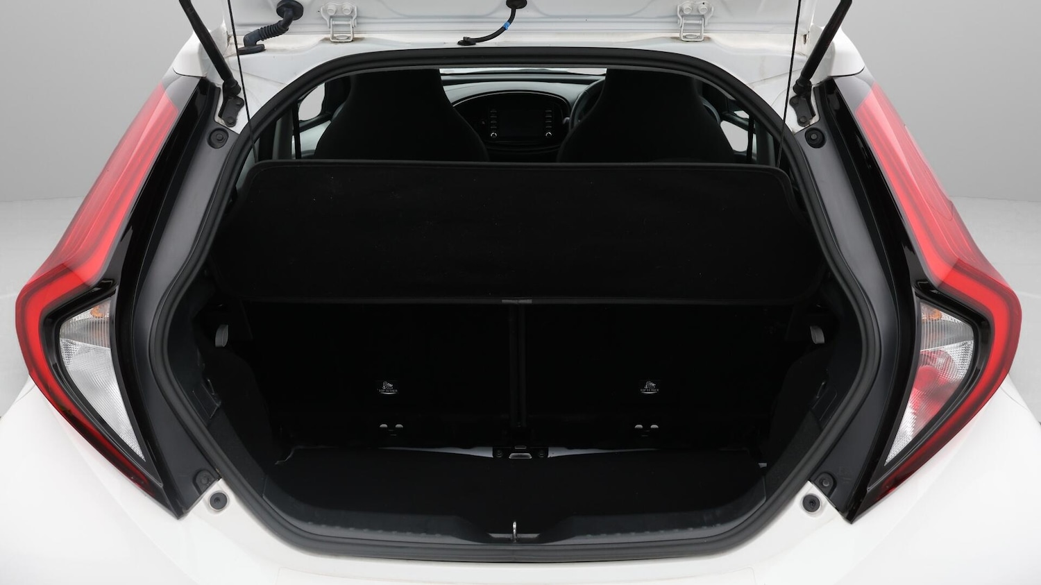 Used Toyota Aygo X 2023 for sale - 76432309: Photo 18