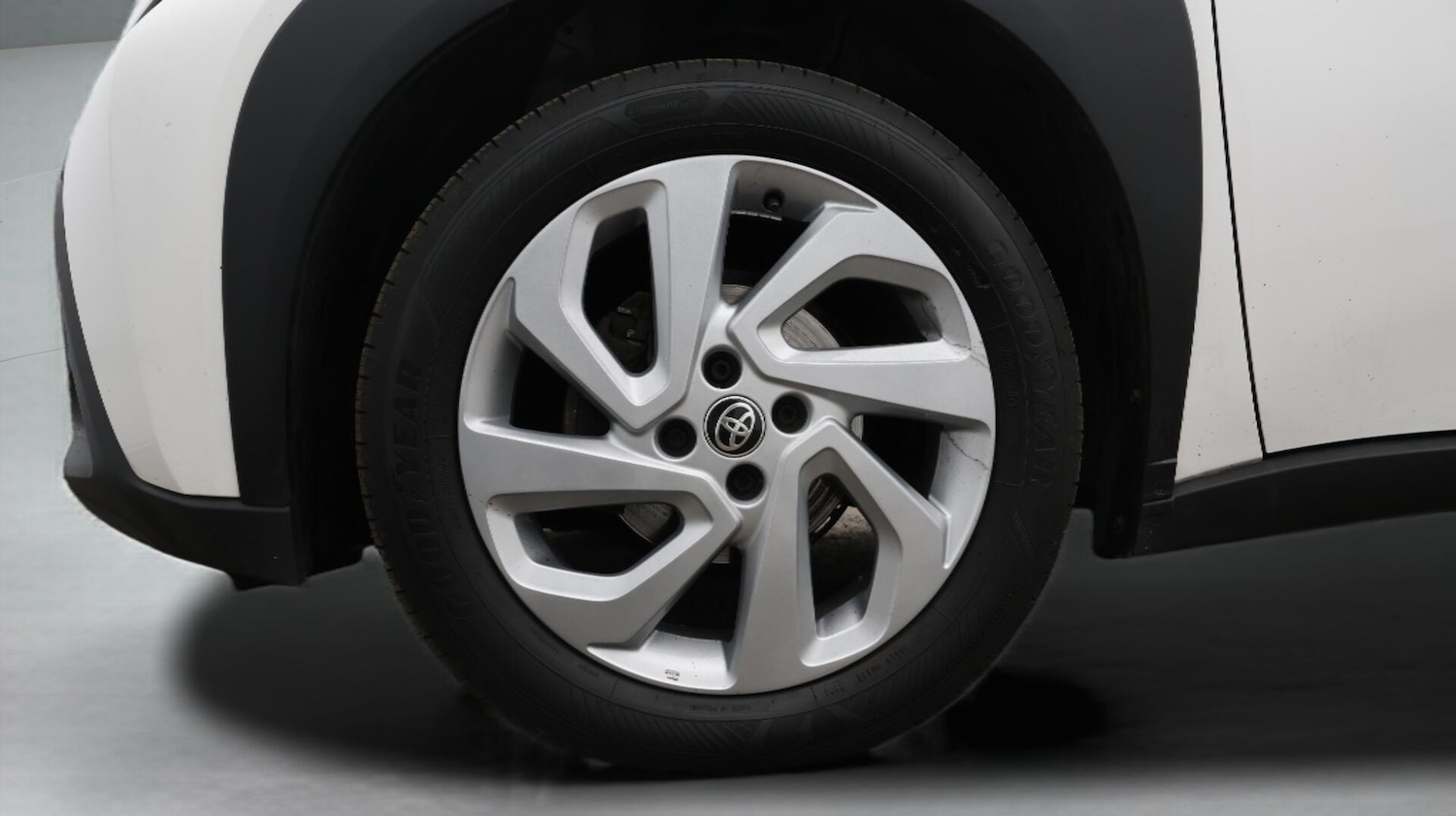 Used Toyota Aygo X 2023 for sale - 76432309: Photo 19