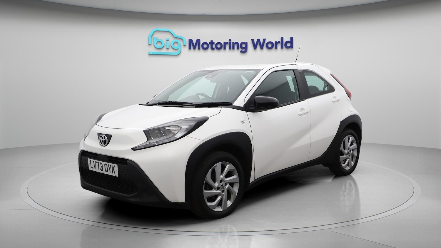 Used Toyota Aygo X 2023 for sale - 76432309: Photo 4