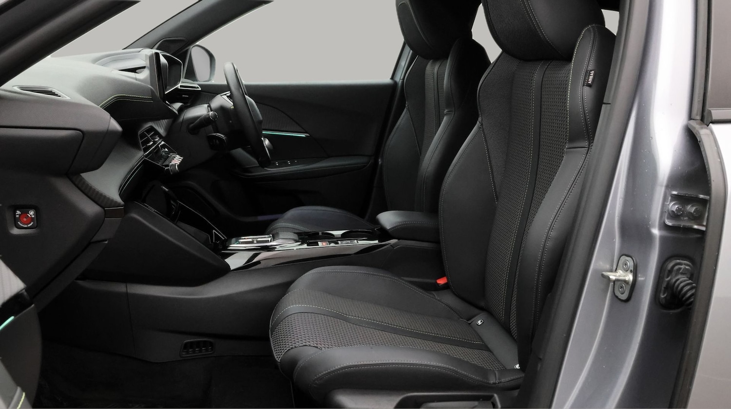 Used Peugeot 2008 2023 for sale - 77640295: Photo 14